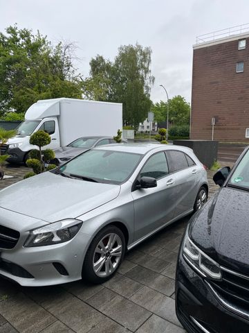 MERCEDES-BENZ A 200 -