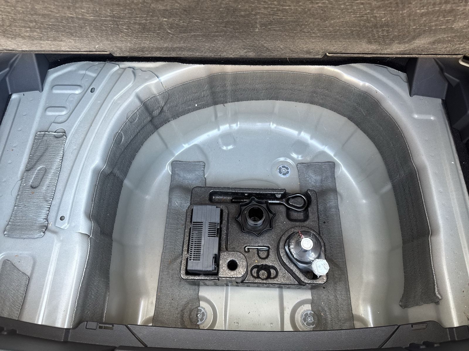 T-Cross 1.5 TSI R-Line, Navi, RearView, ACC, Key