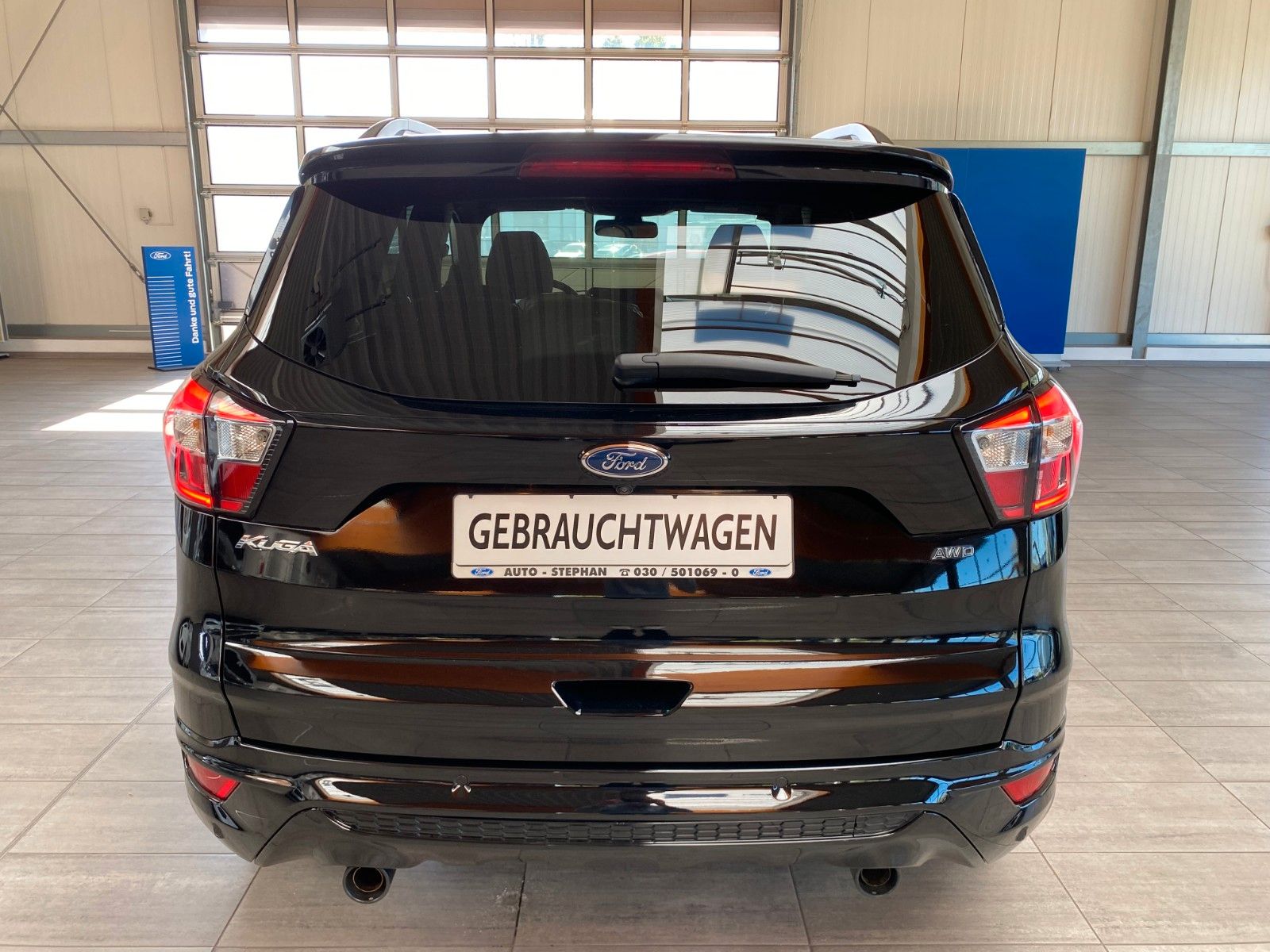 Fahrzeugabbildung Ford Kuga ST-Line 4x4 Navi Kamera Winterpaket SRA