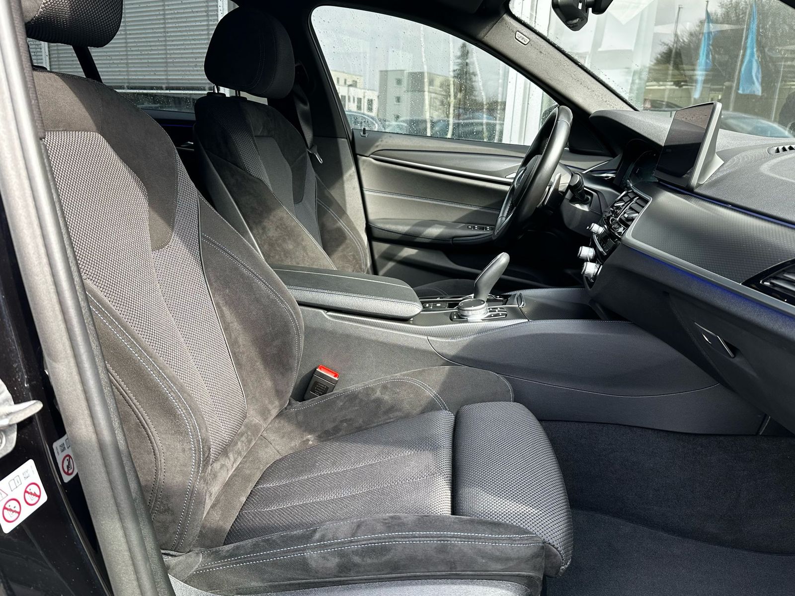Fahrzeugabbildung BMW 520d Aut To Sport Aut M PAKET+SHADOW+VIRTU+PROF+