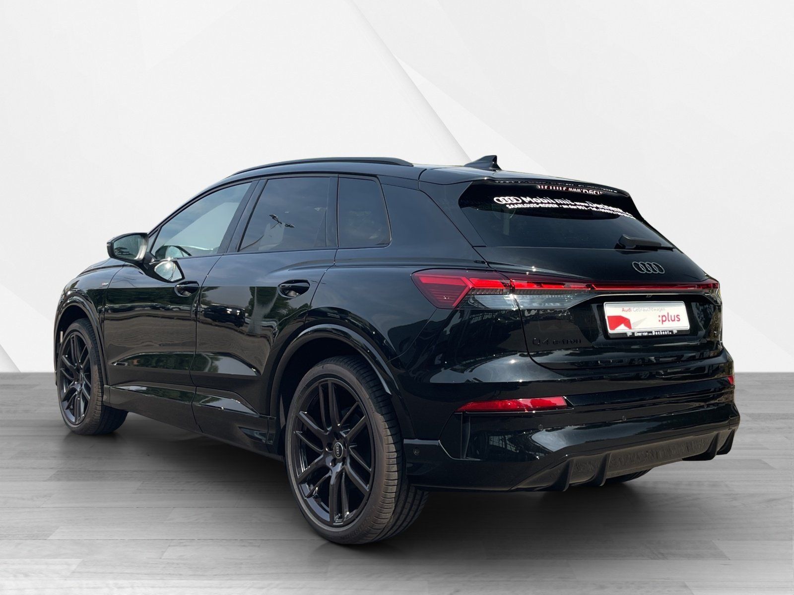Fahrzeugabbildung Audi Q4 quattro e-tron 220 kW 360,AHK,HUD,Kamera,LED