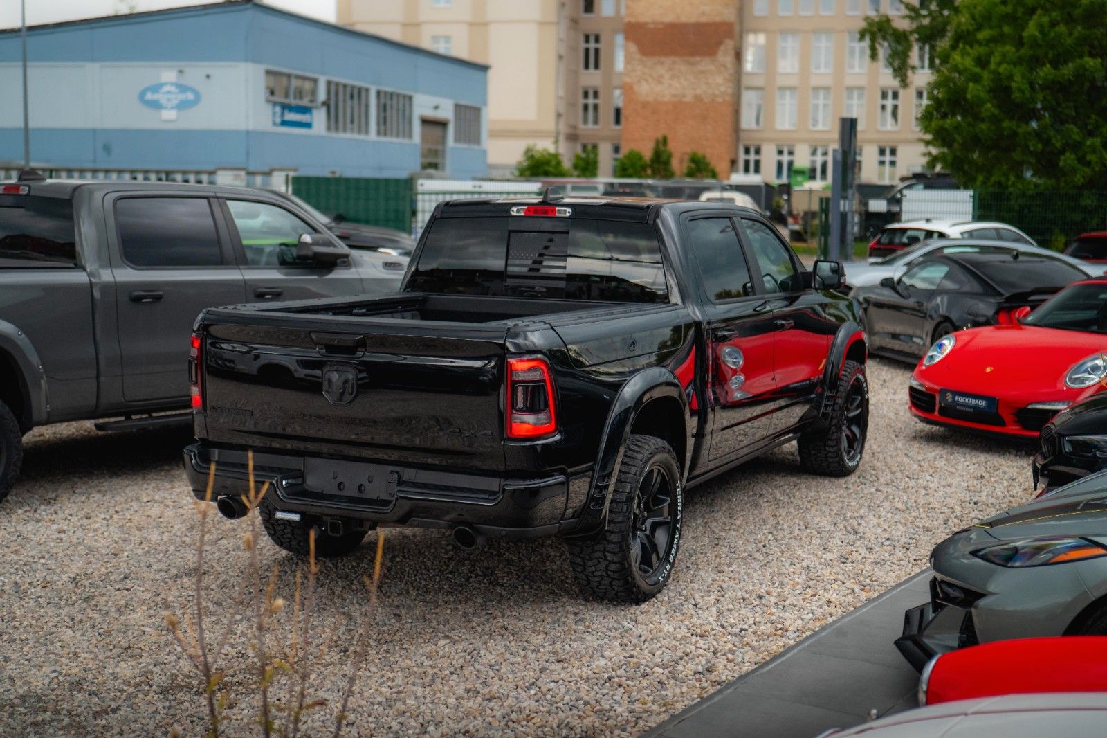 Fahrzeugabbildung Dodge RAM 5.7 V8 HEMI 4x4 LARAMIE RamBox Airmatic 19%