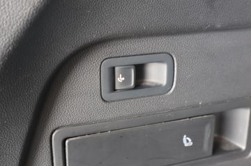 Volkswagen Tiguan Allspace Eleg.2.0 TDI 4M HUD+AID+360°+AHK