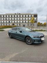 BMW 330e Advantage Automatik Advantage - : Grün, Plug-In Hybrid, Limousine