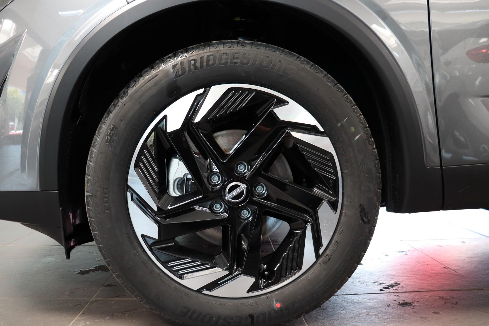 Nissan Qashqai 1.3 AT N-Connecta Navi,Pano,eHeck SOFORT, миниатюра 17