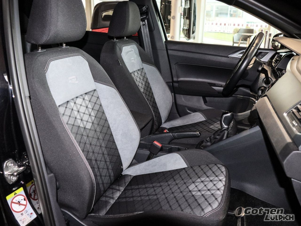 Fahrzeugabbildung Volkswagen Polo R-Line 1.0 TSI Navi IQ.DRIVE