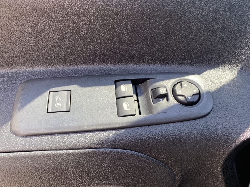 Fahrzeugabbildung Citroën Berlingo 1.5 Diesel 100 M *3 Sitze*Navi*Winterp*