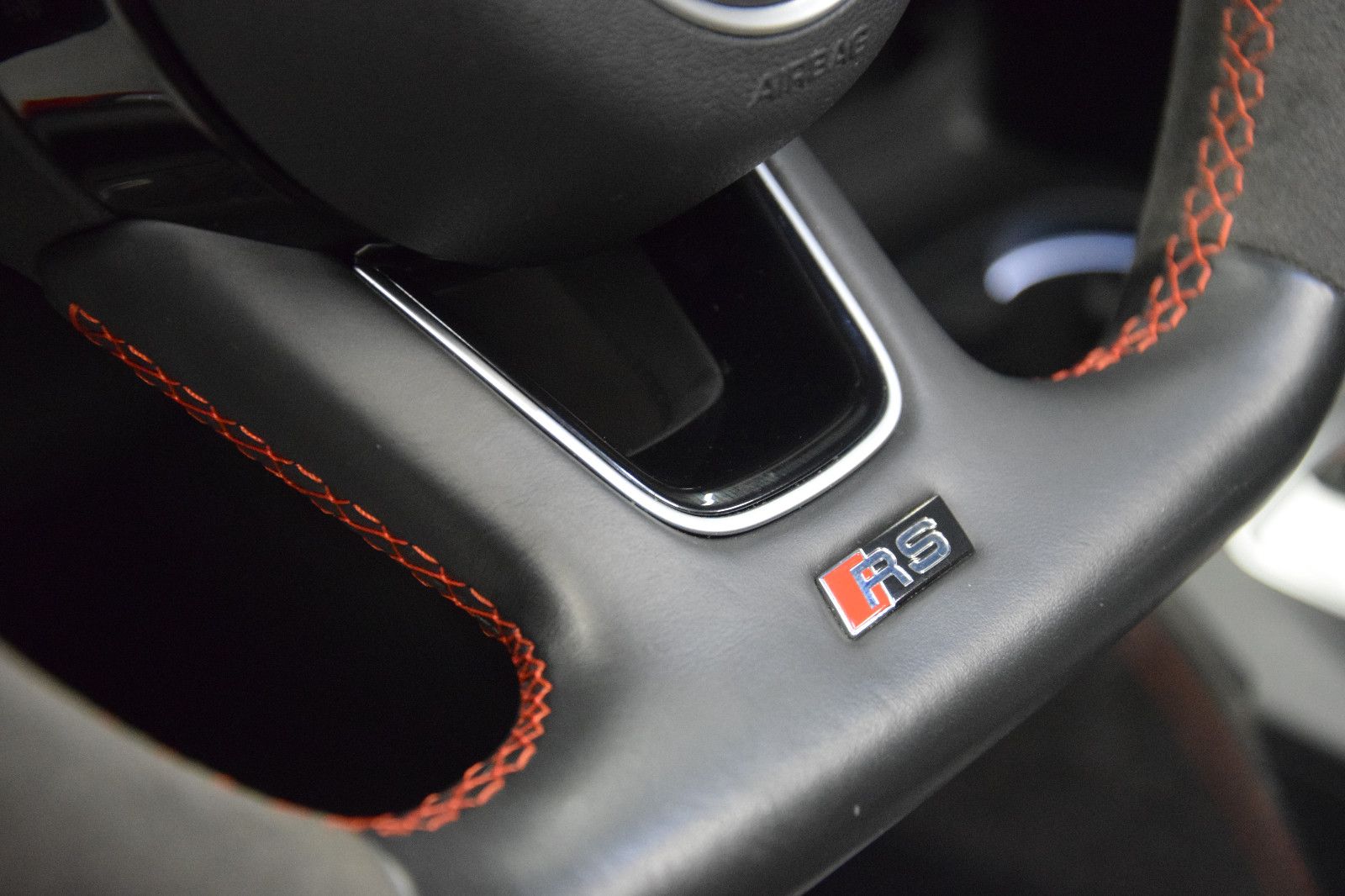 Fahrzeugabbildung Audi RS3 Sportback 2.5 TFSI quattro Pano Schale B&O