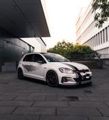 Volkswagen VW Golf 7 GTI getunt mit Sportfahrwerk und... - Volkswagen Golf: GTI Sport