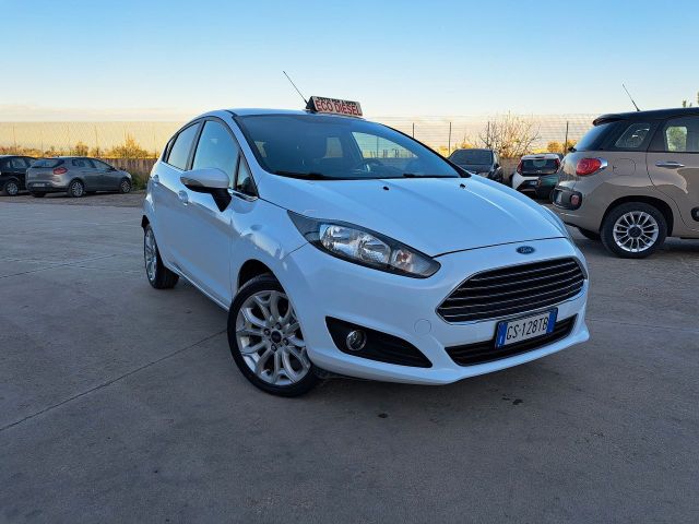 Ford Fiesta 1.5 TDCi 75CV 5 porte Titanium - 201