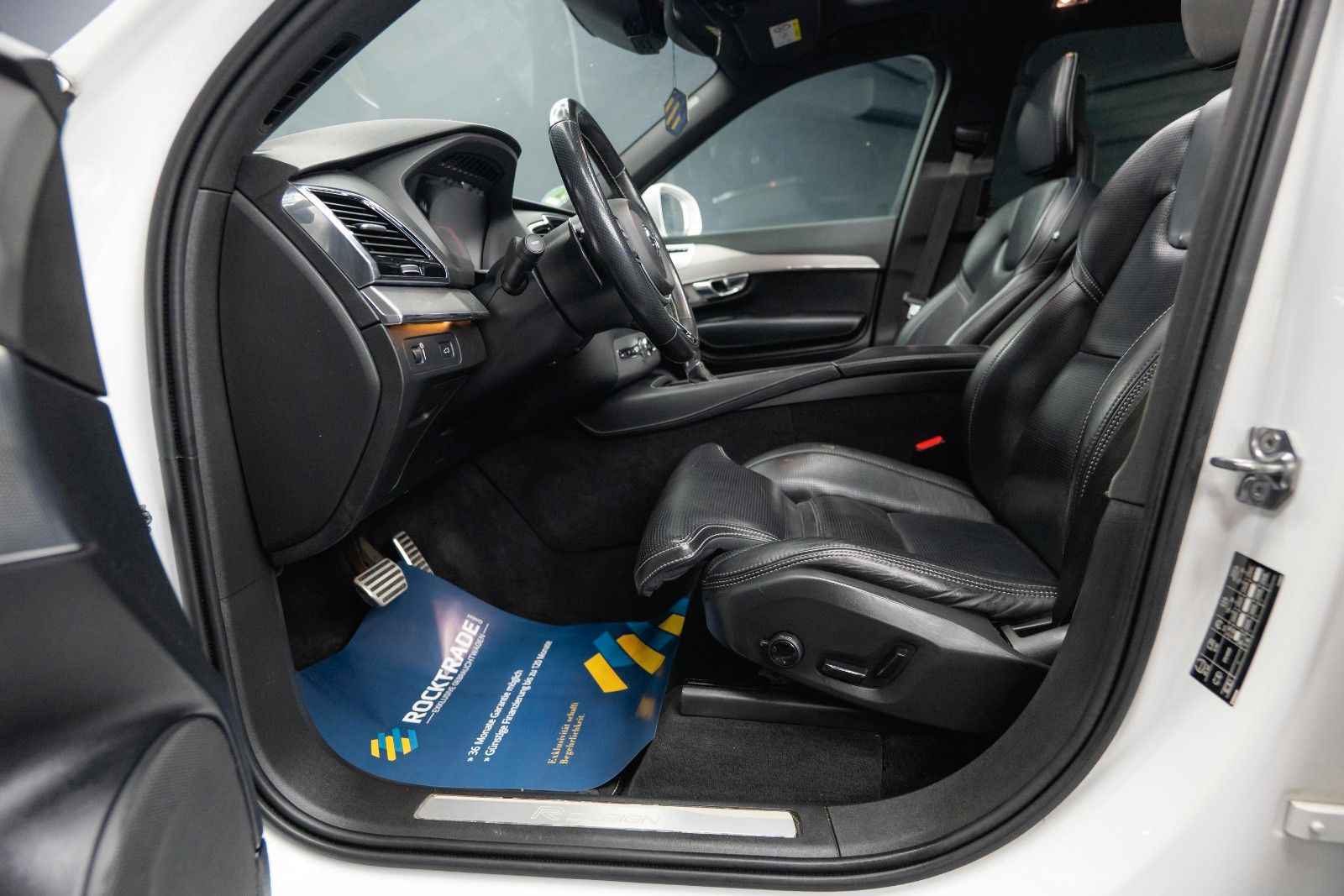 Fahrzeugabbildung Volvo XC90 R Design AWD Night-Paket | ACC | PANO | LED