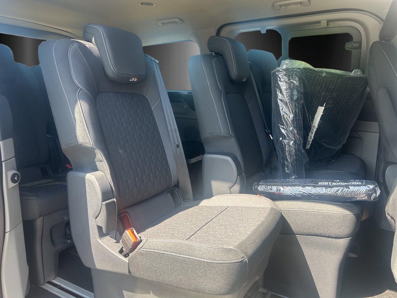 Fahrzeugabbildung Ford Tourneo Custom Autom. L2 AHK 3 Zo. Klima. Tech.5