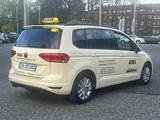 Volkswagen Touran 2.0 TDI SCR DSG mit Mwst  Netto 26890,76 - Volkswagen Touran mit Diesel-Antrieb: Taxi, Kleinbus