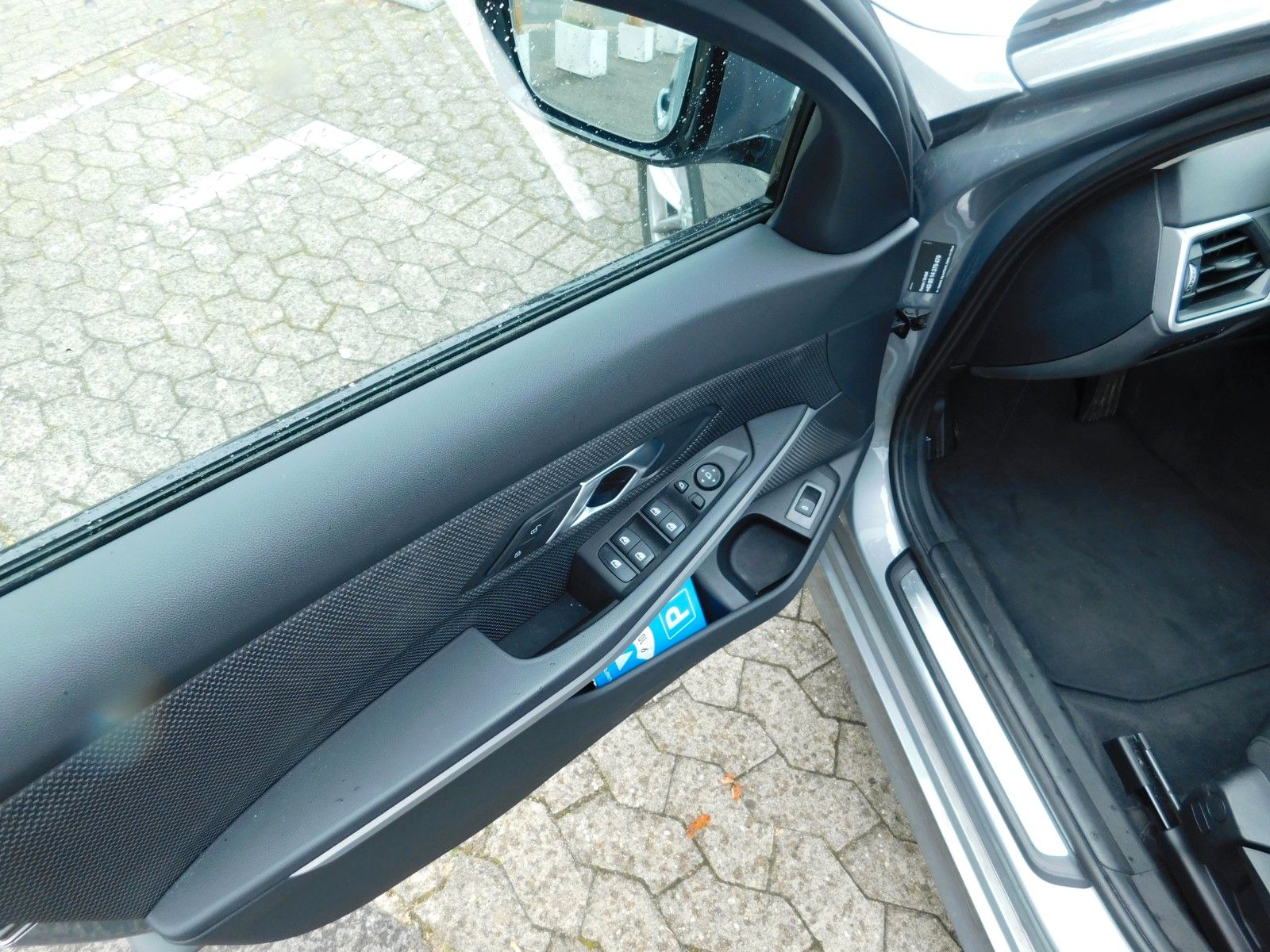 BMW 318d Touring+Navigation+PDC+Automatik+DAB+ foto 8