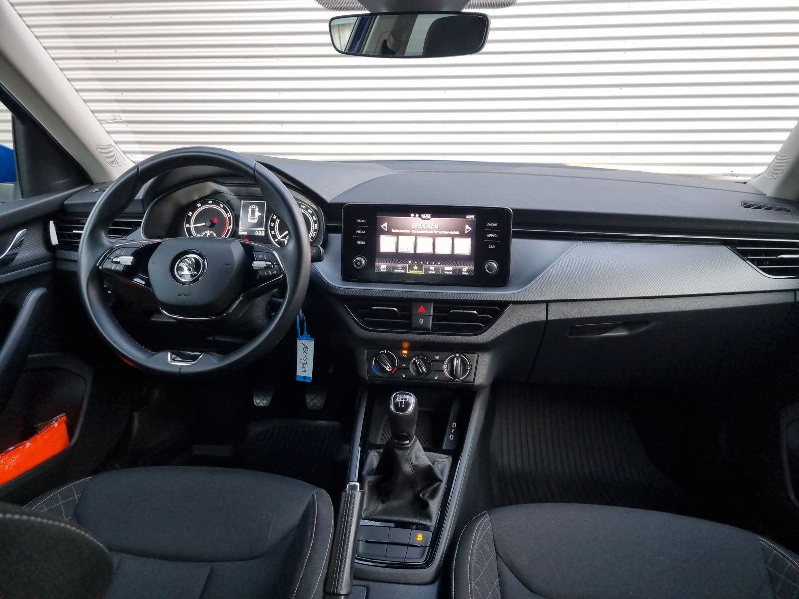 Fahrzeugabbildung SKODA Kamiq 1.0 TSI Ambition LED PDC SHZ KLIMA