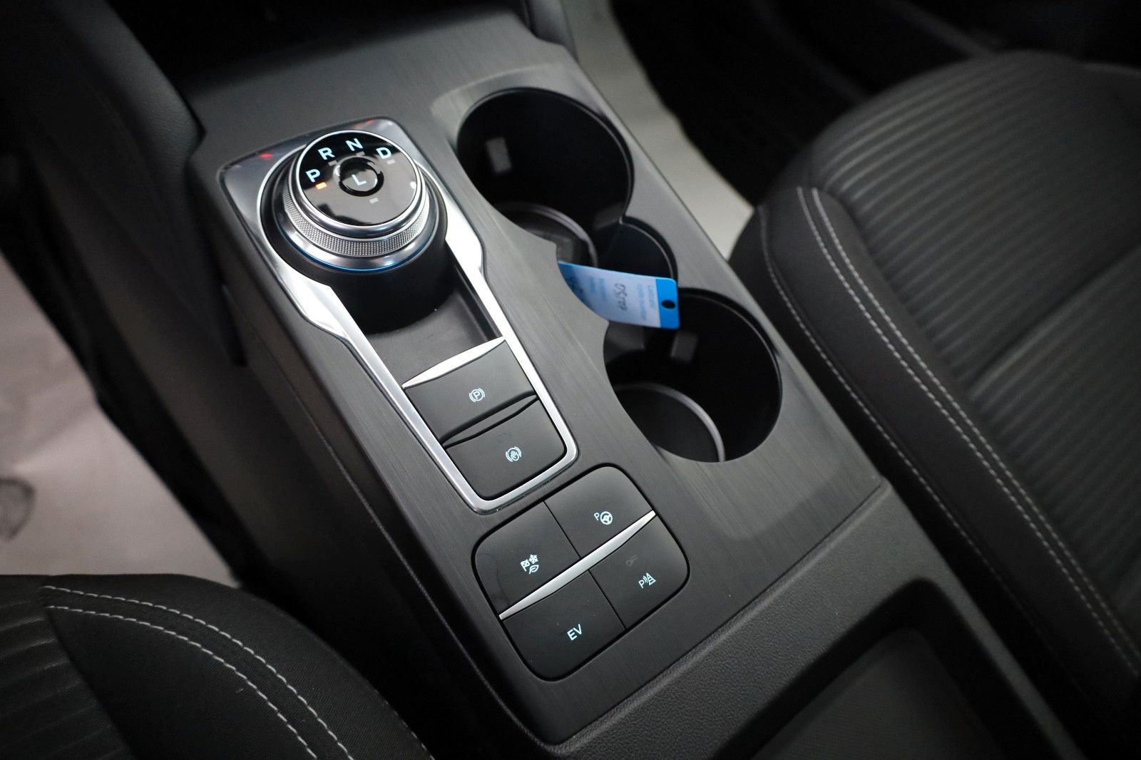 Fahrzeugabbildung Ford Kuga Plug-In Hybrid Titanium,Navi,LED,ACC,Kamera