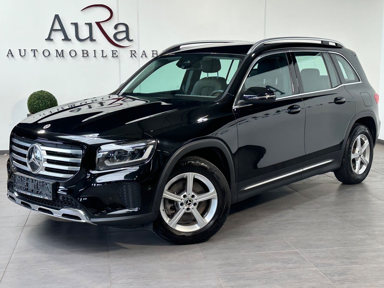 Fahrzeugabbildung Mercedes-Benz GLB 200 d Progressive Advanced NAV+LED+AHK