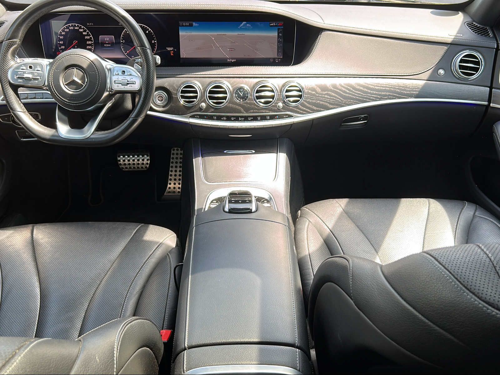 Fahrzeugabbildung Mercedes-Benz S 400 d LANG AMG LINE PANORAMA BURMESTER MEMORY