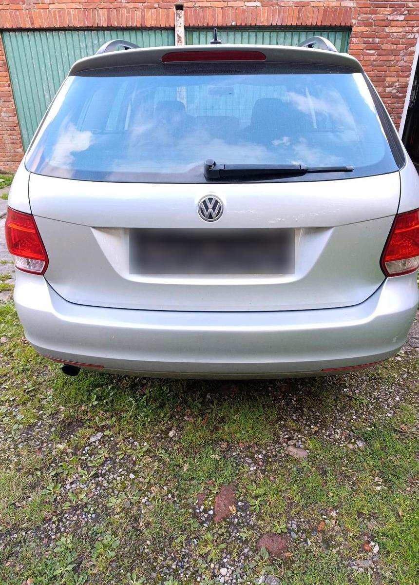 Volkswagen Golf 2013 — interior