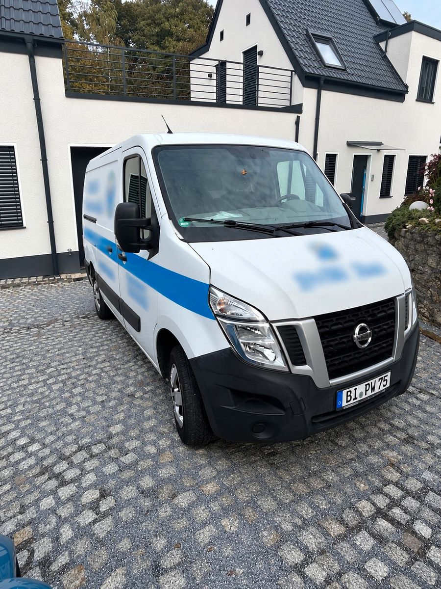 2012 Nissan NV 400