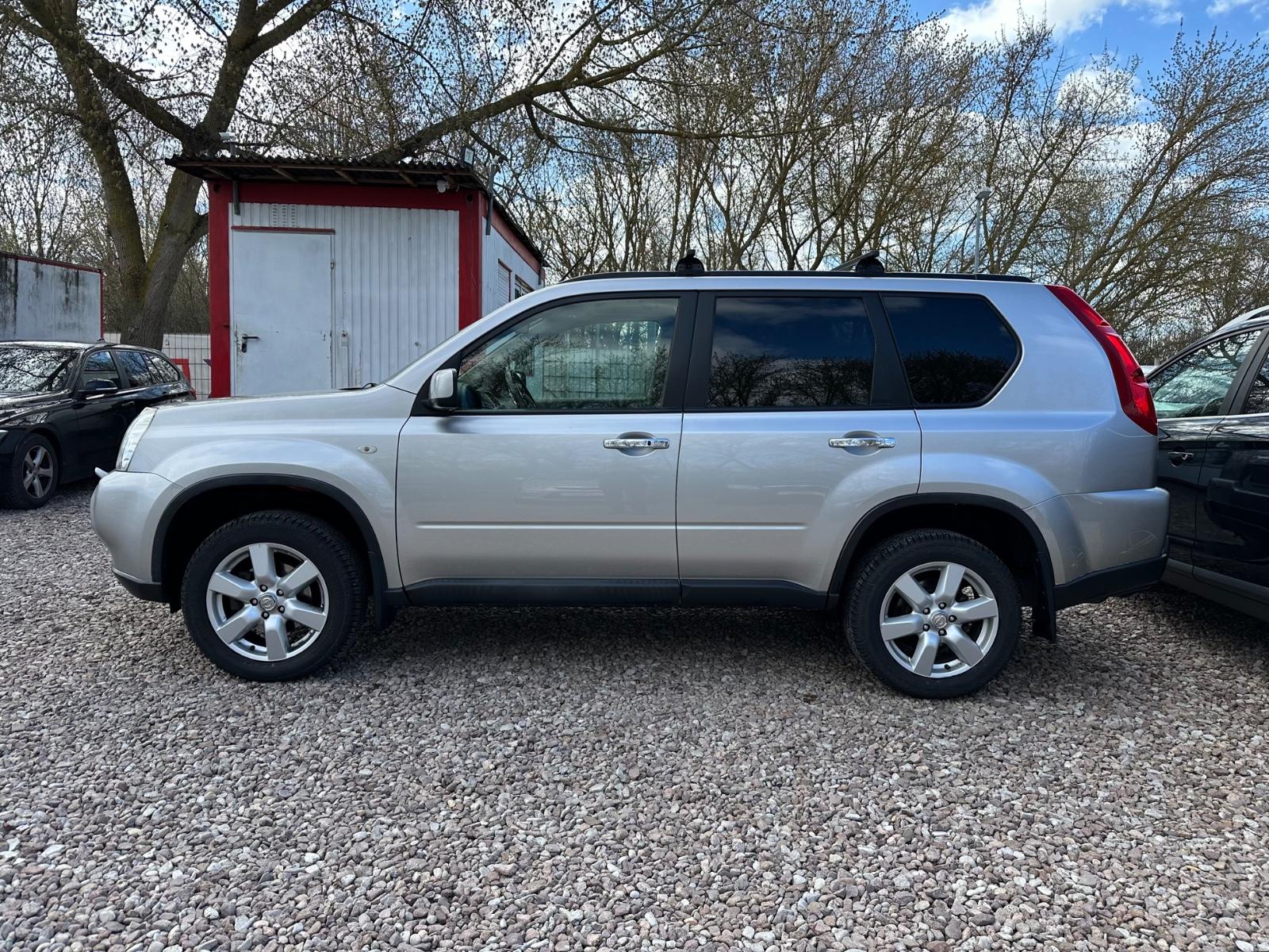 NISSAN X-TRAIL LE 4X4 2.0 DCi 173CH BVM - TOIT OUVRANT PANORAMIQUE - VOLANT EN CUIR - CT à jour