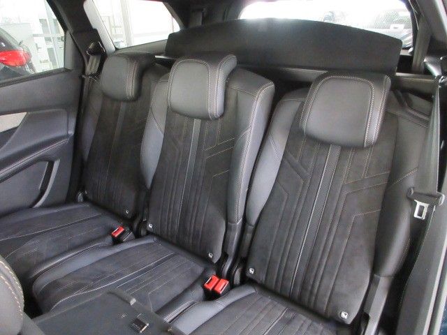 Fahrzeugabbildung Peugeot 5008 GT 1.2T NAVI/LED/SHZ/LEDER/PDC+CAM/PARKASS.