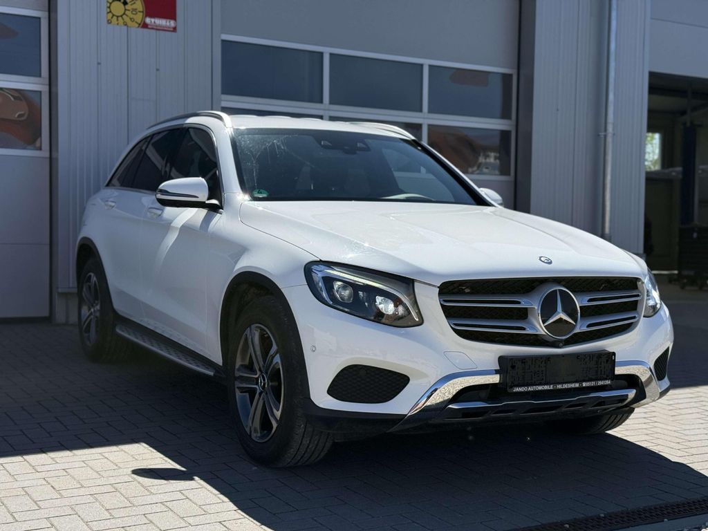 Image of Mercedes-Benz GLC 250