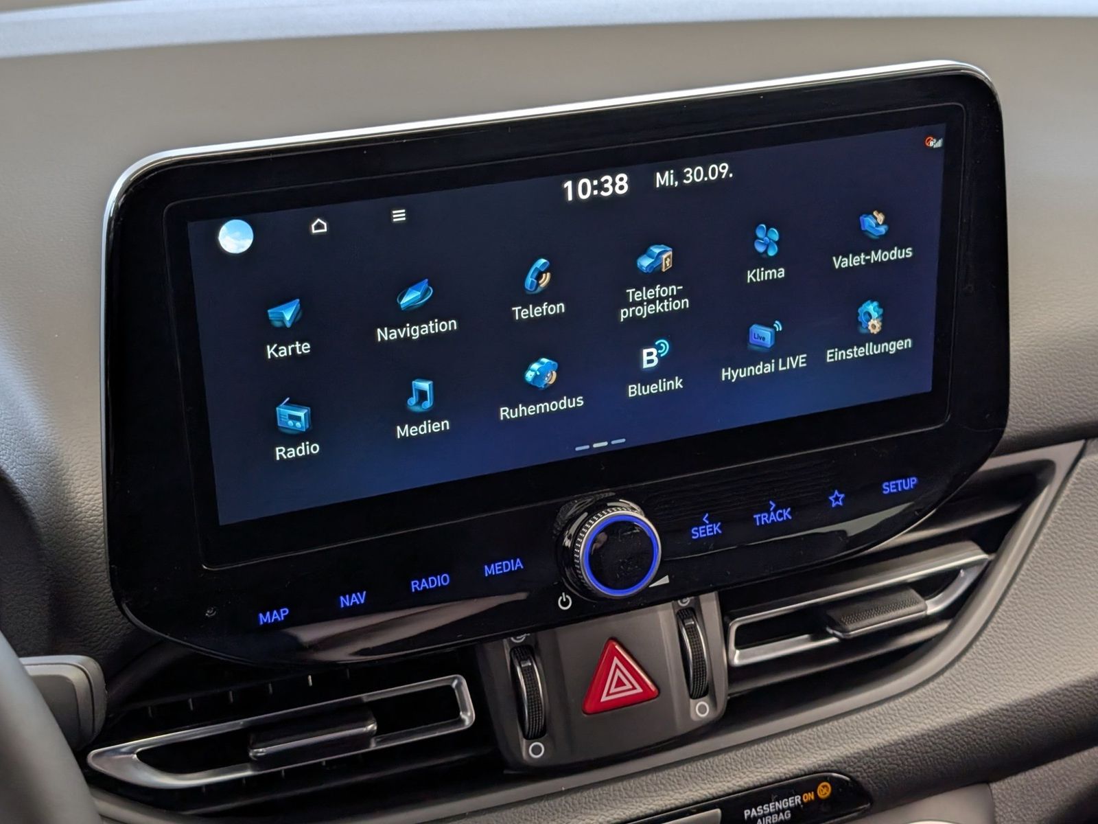 HYUNDAI i30 Kombi 1.6 T-GDI Trend Automatik SHZ Navi – Bild 22