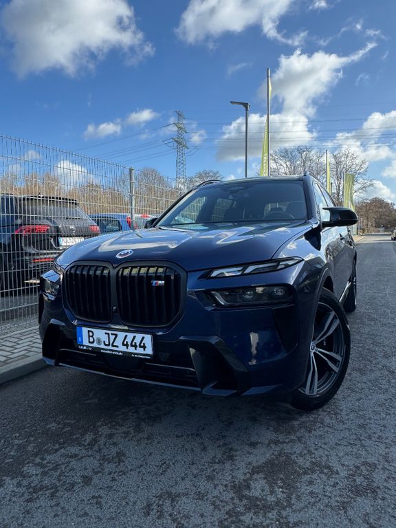 Image of BMW X7 M60