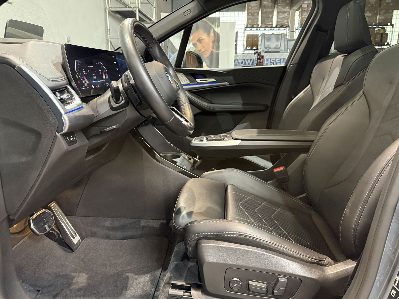 Fahrzeugabbildung BMW 223i M Sportpaket Glasdach Head-Up