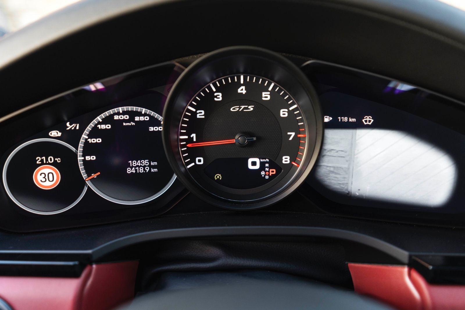 Fahrzeugabbildung Porsche Cayenne Coupe GTS LED HUD PASM 360° BOSE CHRONO