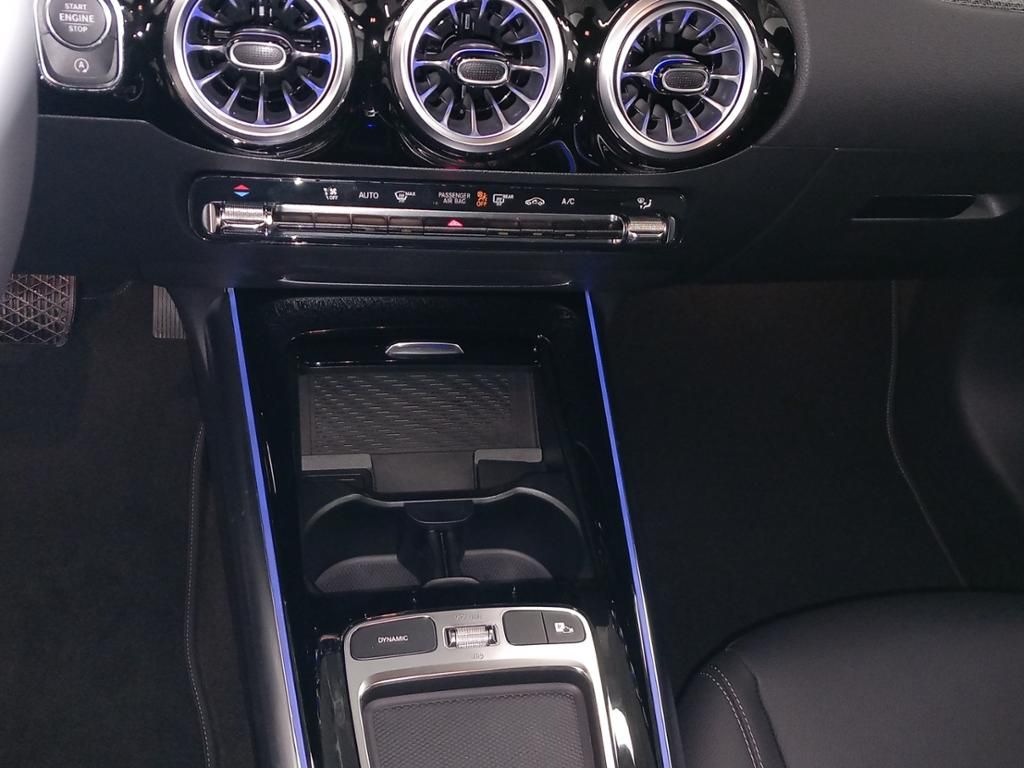Fahrzeugabbildung Mercedes-Benz GLA 200 AHK*Distronic*Sound*LED*Sitzhzg*Kamera*