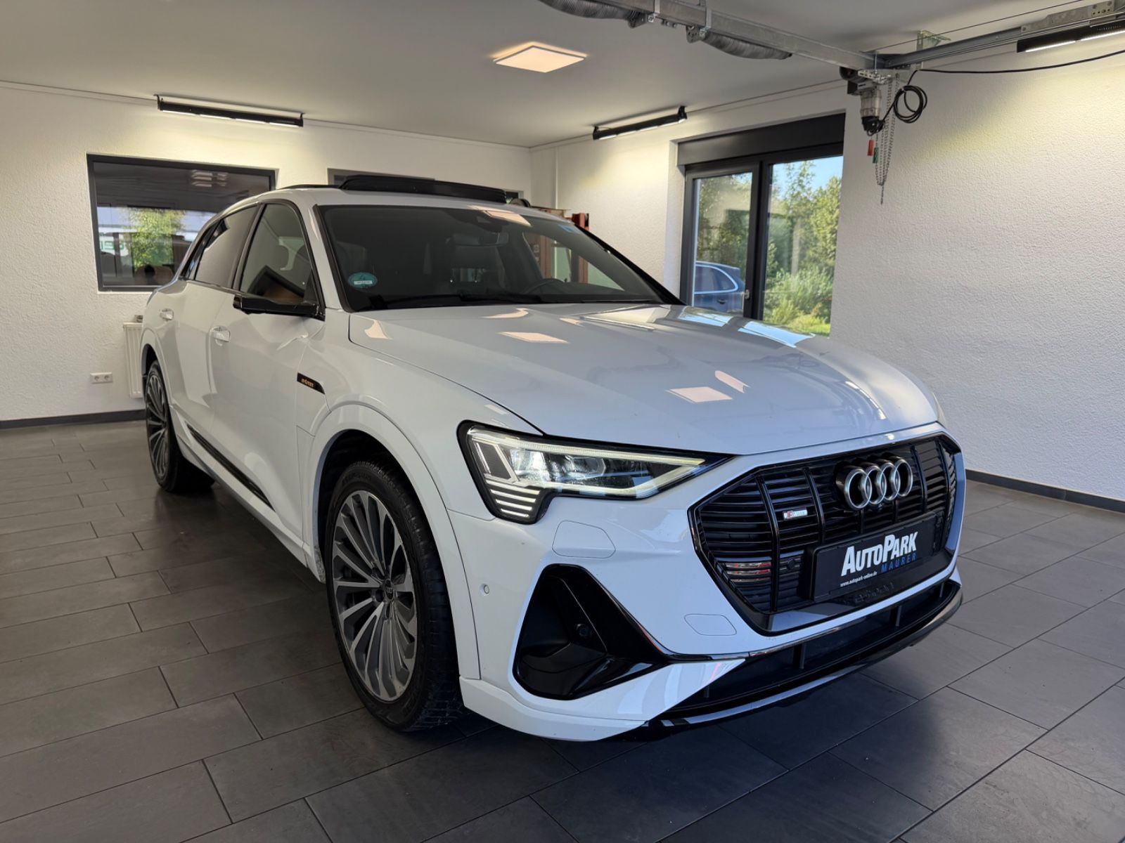 Audi e-tron SB 55 | S line | HUD | Nacht | Virtuell imagem 3
