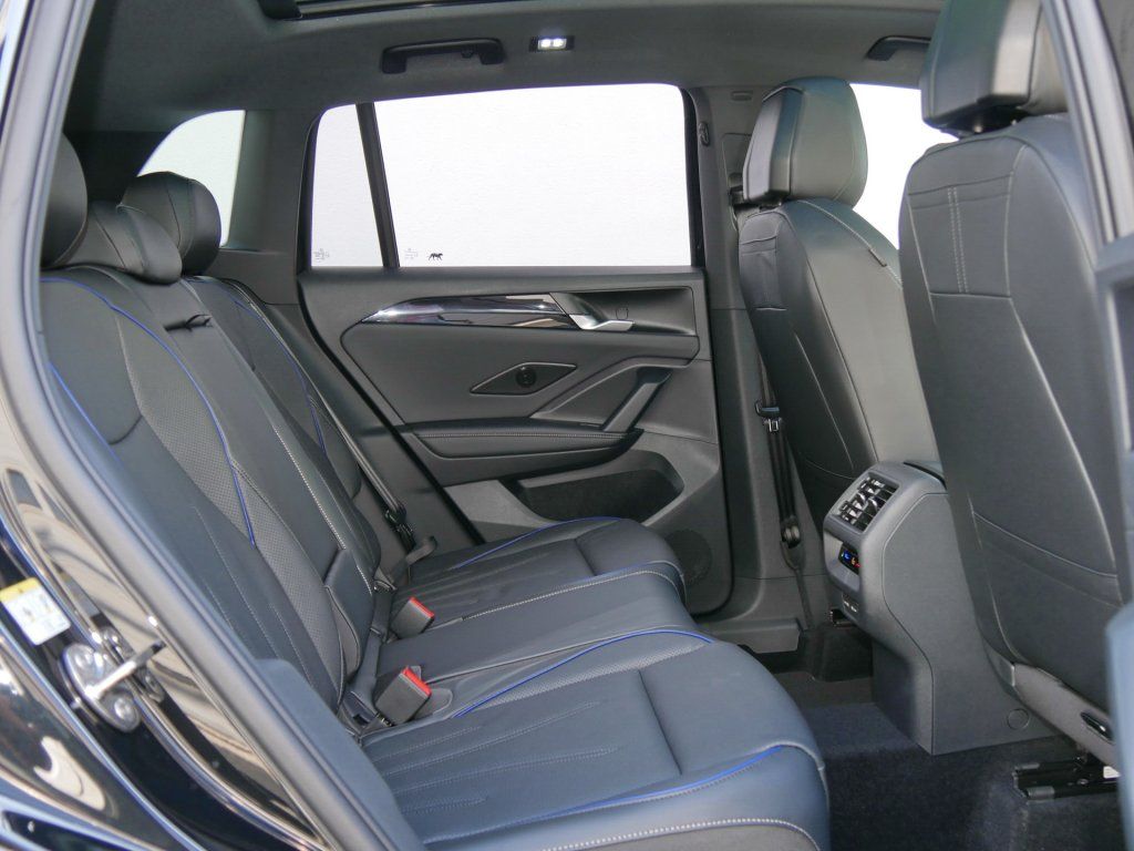 Fahrzeugabbildung Volkswagen Tiguan R-Line 1.5 TSI eHybrid DSG AHK