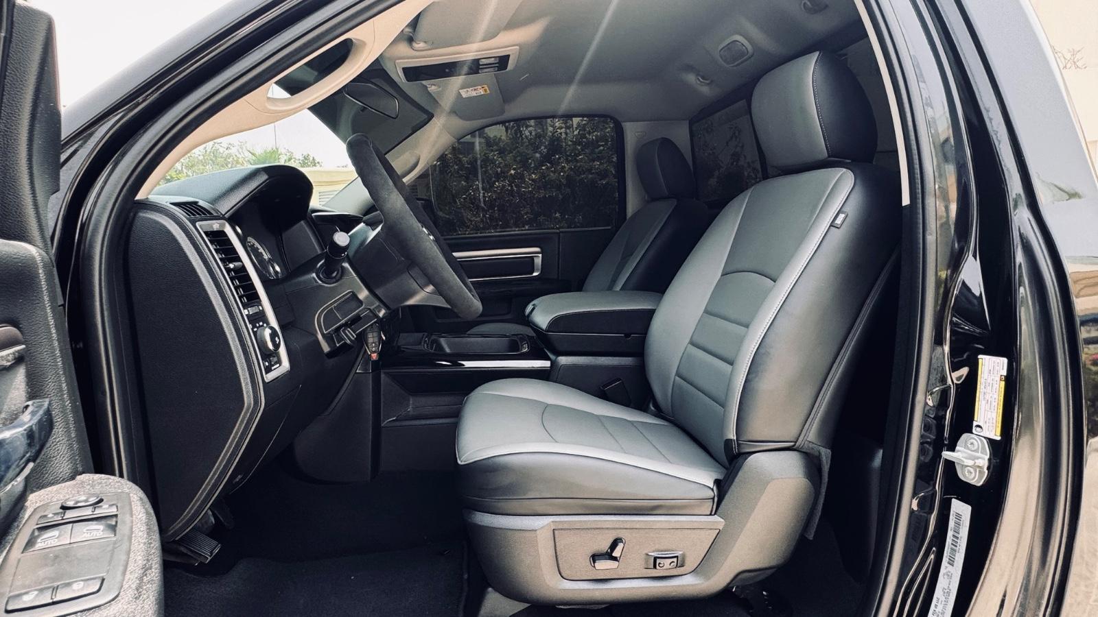 Dodge 5.7*V8*4X4*SINGLE*RAMBOX*CLEAN-CARFAX*AHK*NAVI*
