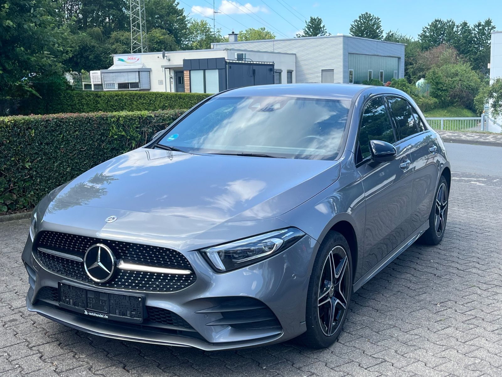 Mercedes-Benz A 250e AMG Wide Multibeam LED Night Ambiente