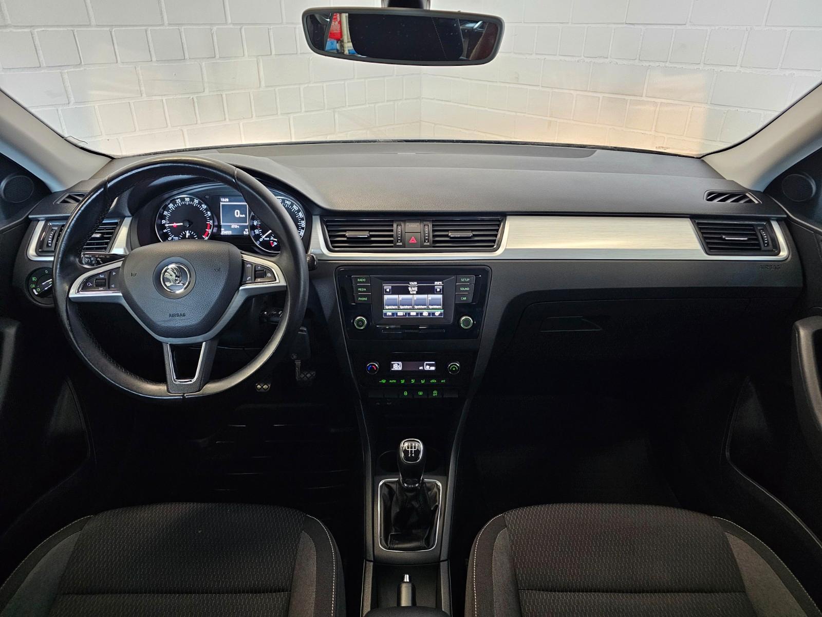 Skoda Rapid 2015 — photo 13