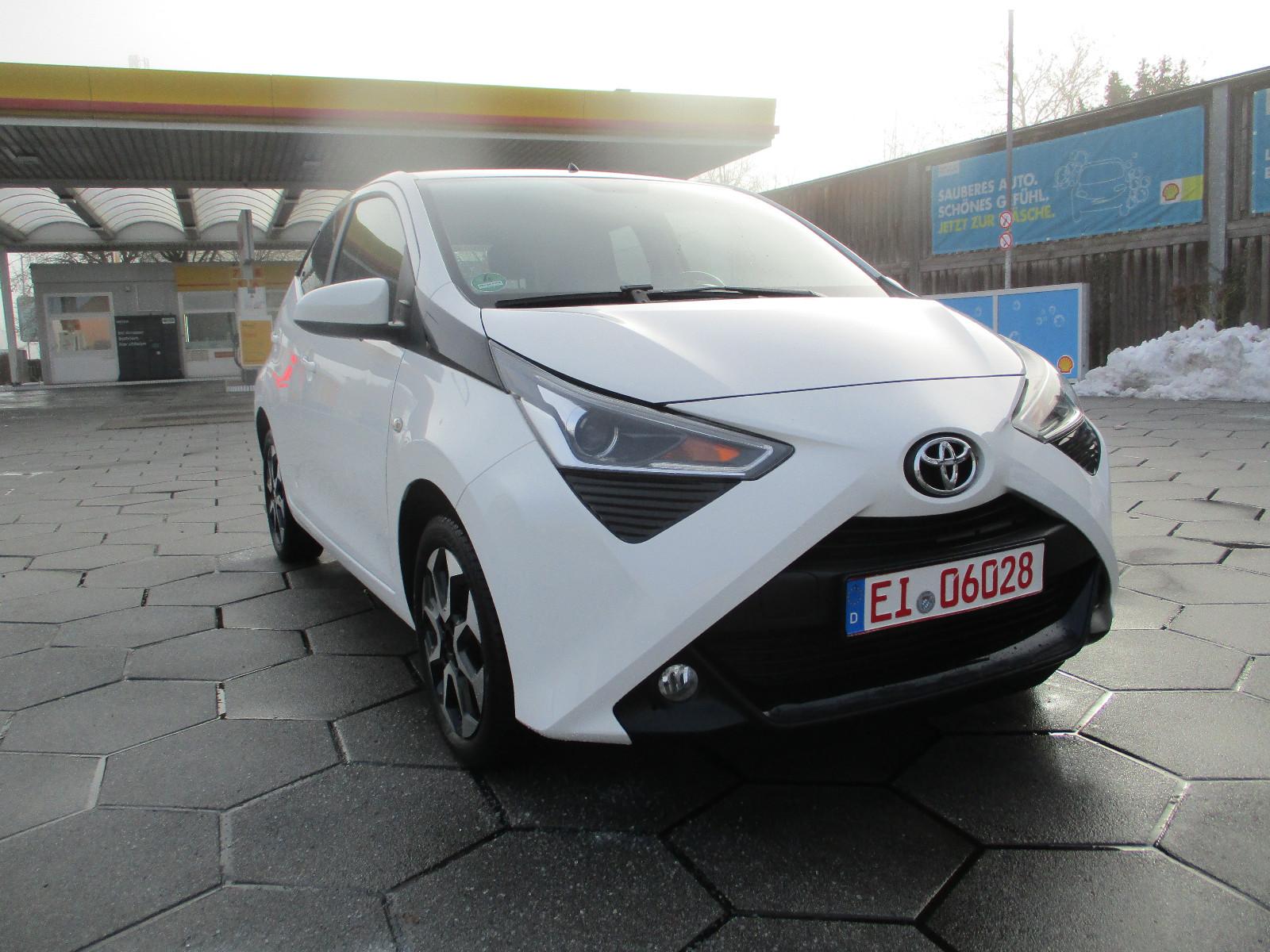 Toyota Aygo AYGO x-play Team D