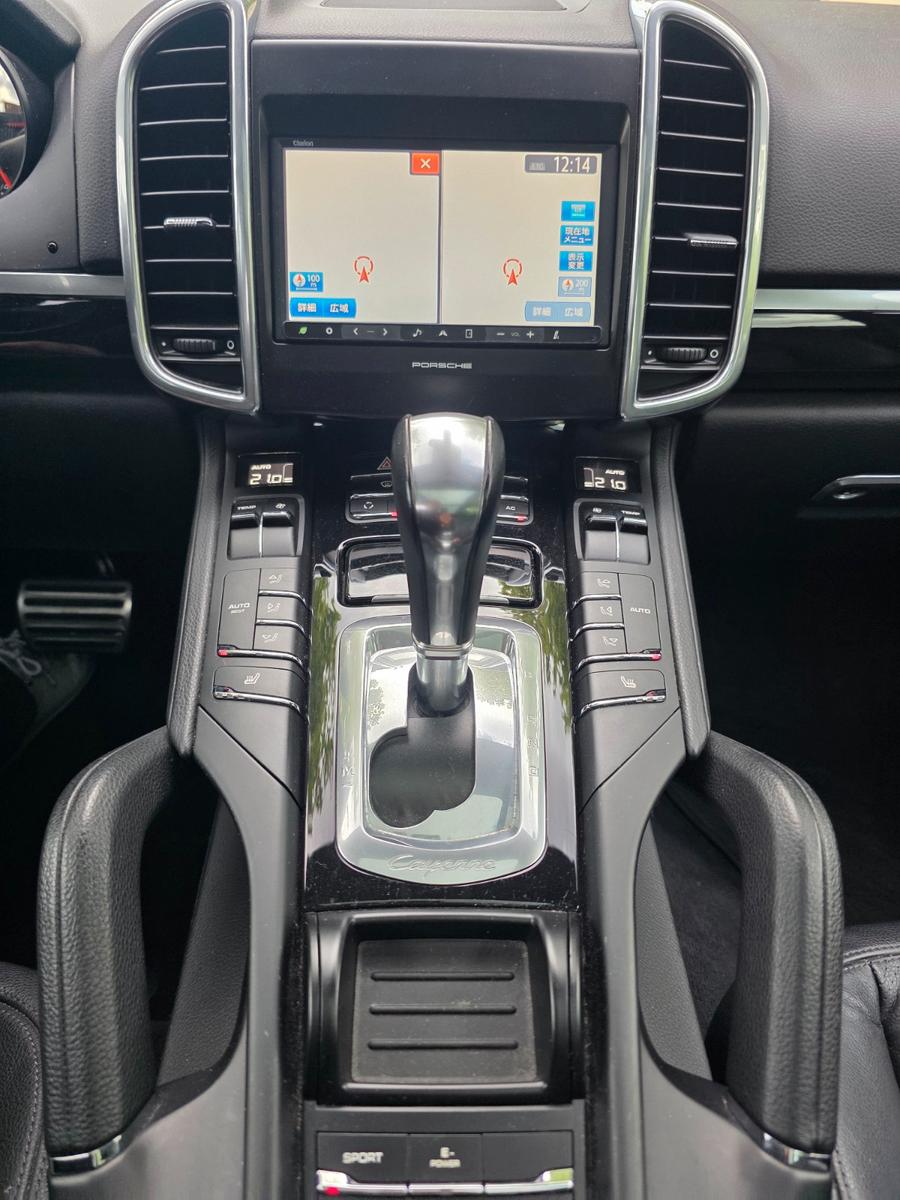 PORSCHE CAYENNE - S HYBRID - 333 CV- HAYON ÉLECTRIQUE -RÉGLAGE ÉLECTRIQUE DES SIÈGES AVEC FONCTION MÉMOIRE