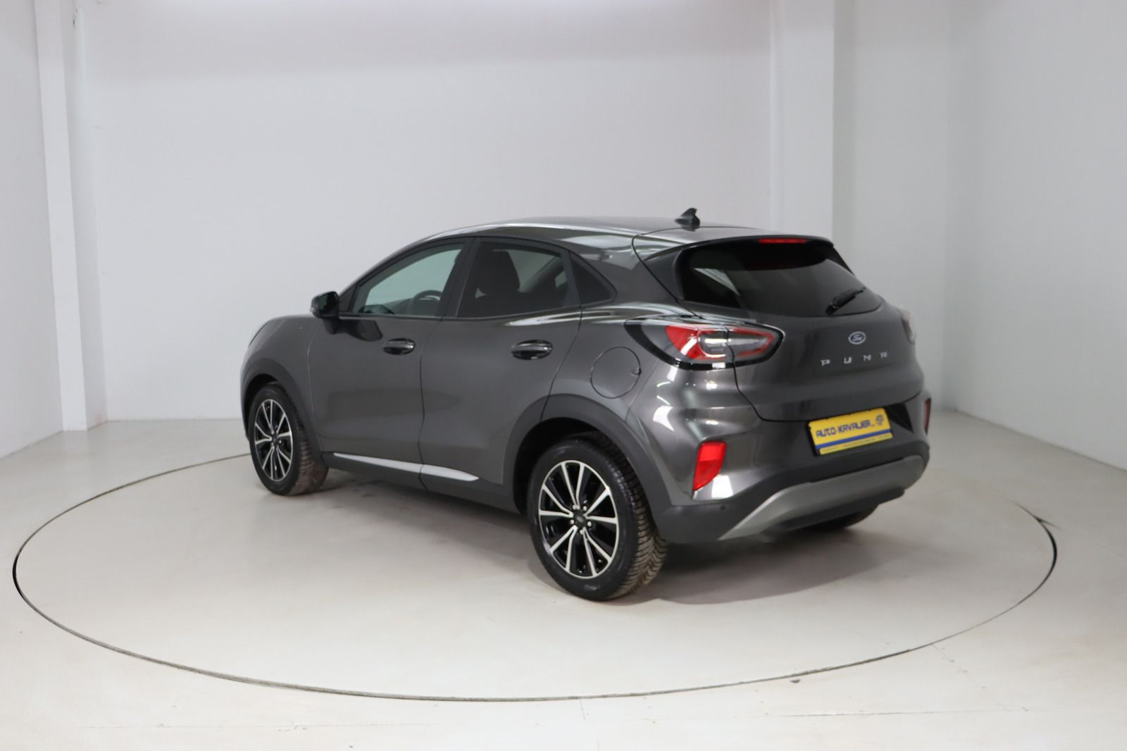Fahrzeugabbildung Ford Puma 1.0 Eco Boost DCT Titanium