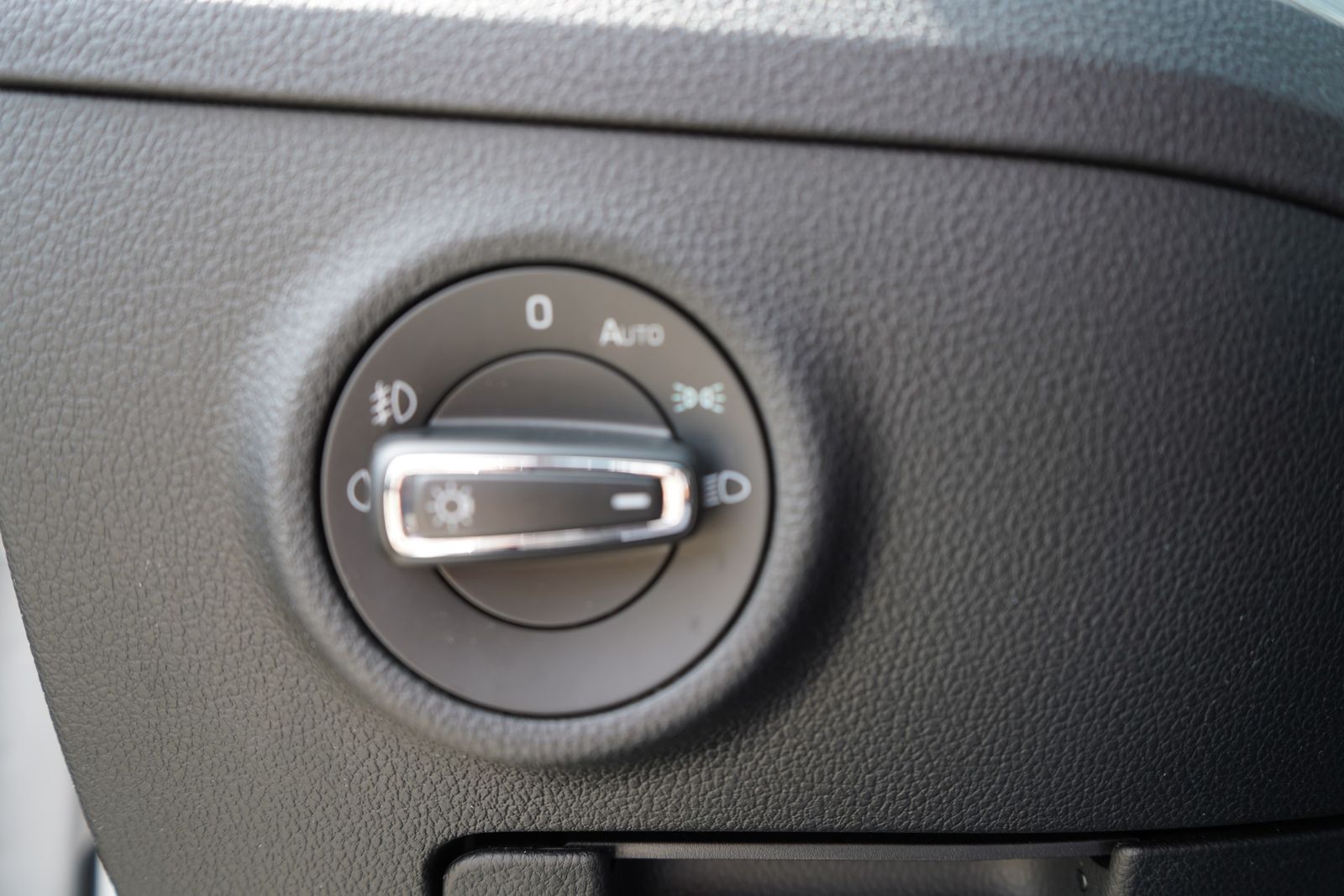 Skoda Superb Combi 2.0 TDI Active LED Notrufassistent foto 23