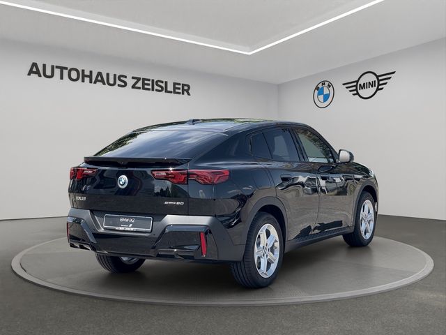 Foto Nummer 2: BMW iX2