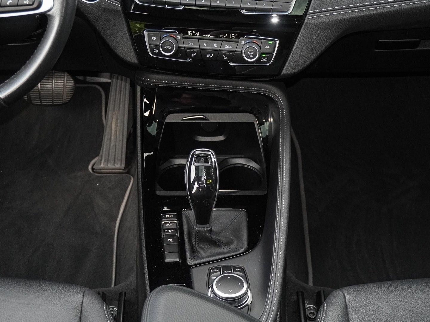 BMW X1 sDrive20i xLine PANO NAVI LED PDC V+H DAB, миниатюра 12