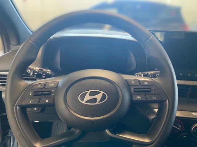 Fahrzeugabbildung Hyundai i20 Blackline Navi Soundsystem Bose LED Apple Ca