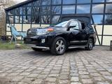 Toyota Land Cruiser 200 Luxury 7sitz 360 3xTV TOP - schwarze Toyota Land Cruiser