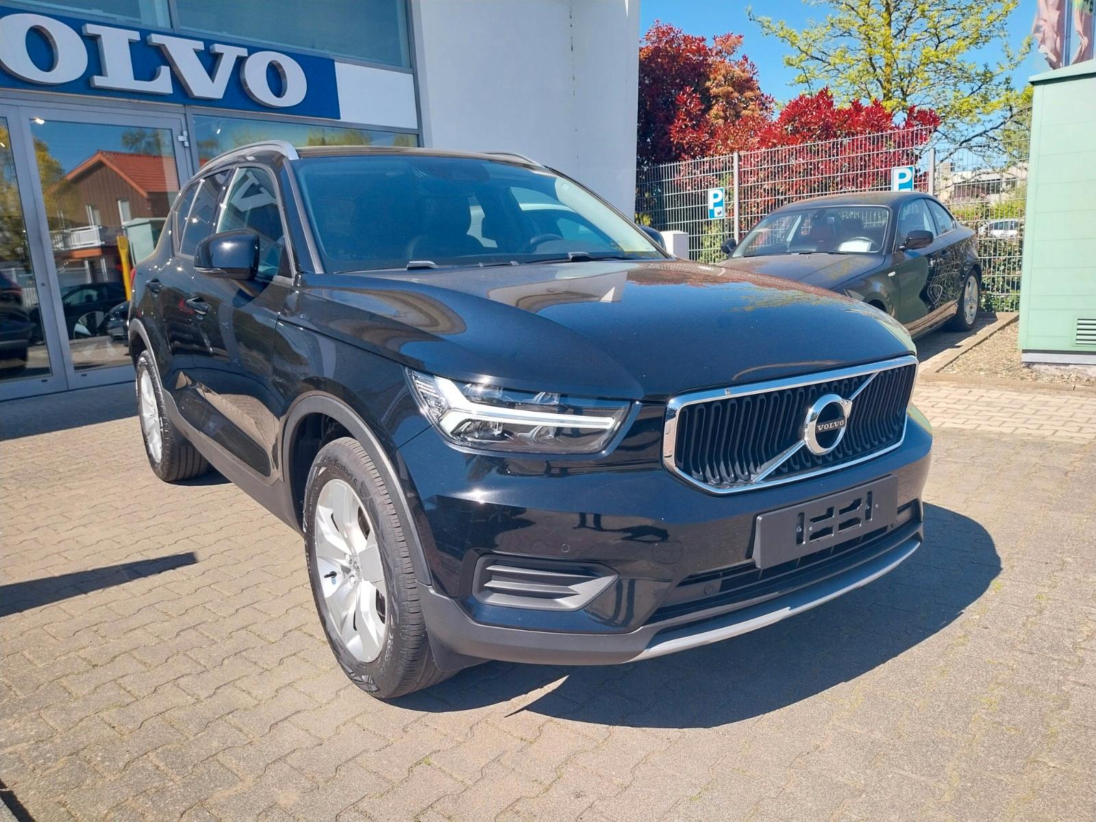 Volvo XC40 Momentum Pro 2WD
