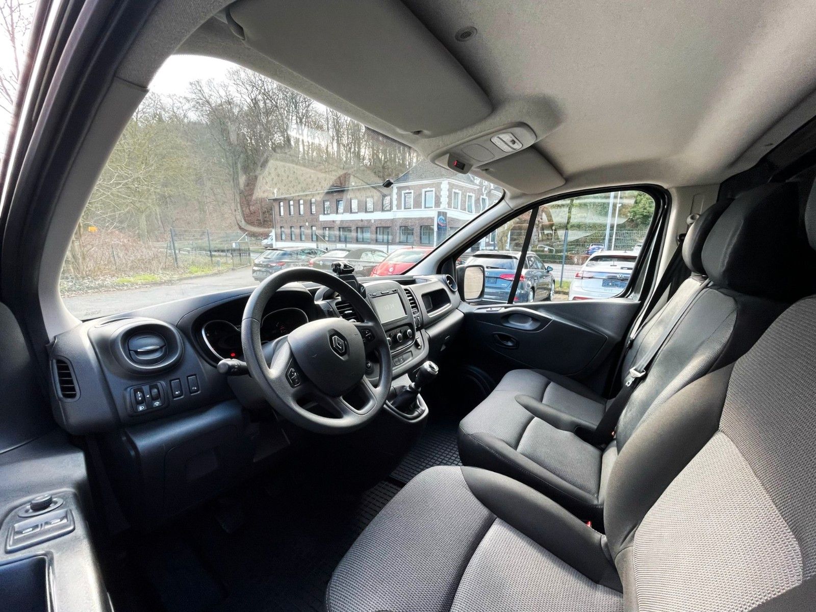 Fahrzeugabbildung Renault Trafic Kasten  L1H1 Komfort KLIMA NAVI MwSt 1.Hd