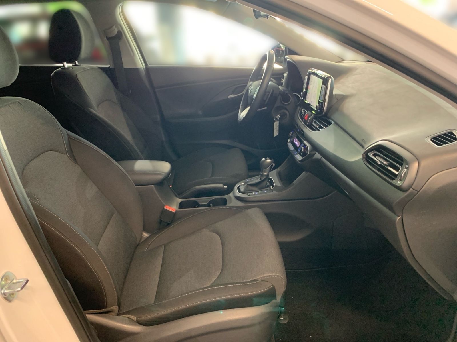 Fahrzeugabbildung Hyundai i30 Kombi 1.0 T-GDI 7-DCT Edition 30