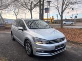 Volkswagen Touran Sound BMT/Start-Stopp/Navi / Tempomat/EU6 - Volkswagen Touran in Leverkusen