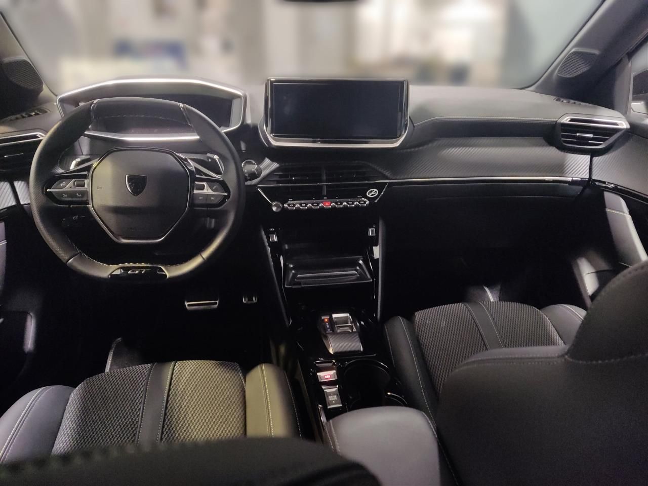 Fahrzeugabbildung Peugeot 208 GT MildHybrid 145 e-DSC6